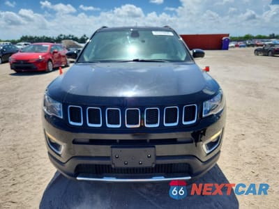 Piąte zdjęcie samochodu w środku: 2019 JEEP COMPASS LIMITED VIN:3C4NJDCB5KT767002 - miniatura