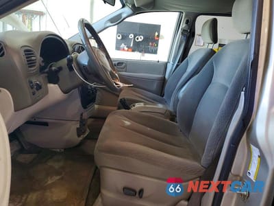 Zdjęcie 7 z 13 samochodu: 2005 DODGE GRAND CARAVAN SXT VIN:2D4GP44L25R290859 - miniatura