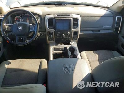 Zdjęcie 8 z 12 samochodu: 2018 RAM 1500 SLT VIN:1C6RR7LGXJS108928 - miniatura