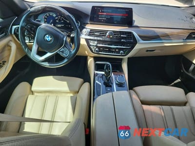 Zdjęcie 8 z 12 samochodu: 2019 BMW 530 XI VIN:WBAJA7C59KWW17850 - miniatura