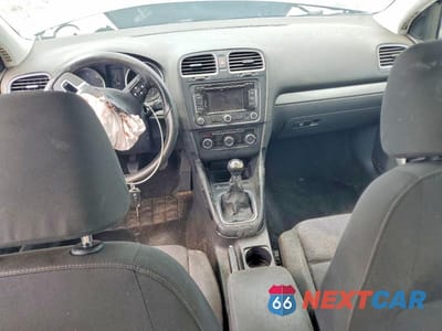 Zdjęcie 8 z 13 samochodu: 2012 VOLKSWAGEN GOLF VIN:WVWMM7AJ8CW037661 - miniatura