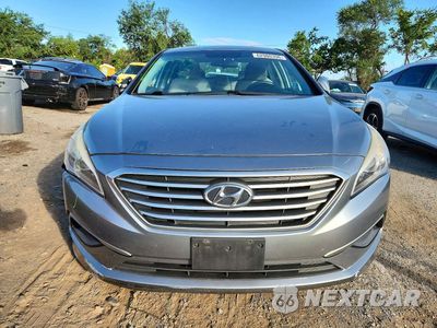 Piąte zdjęcie samochodu w środku: 2017 HYUNDAI SONATA SE VIN:5NPE24AF3HH477188 - miniatura