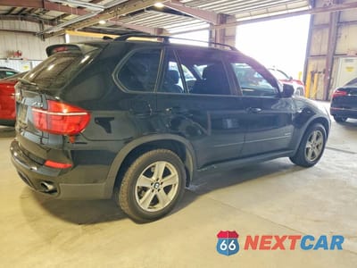 Trzecie zdjęcie samochodu z tyłu: 2013 BMW X5 XDRIVE35I VIN:5UXZV4C58D0E12326 - miniatura
