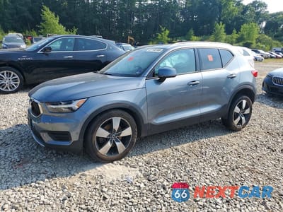 2019 VOLVO XC40 T5 MOMENTUM YV4162UK9K2117154 - główne zdjęcie licytacji z USA - miniatura