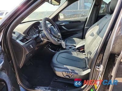 Zdjęcie 7 z 12 samochodu: 2016 BMW X1 XDRIVE28I VIN:WBXHT3C34G5E55714 - miniatura