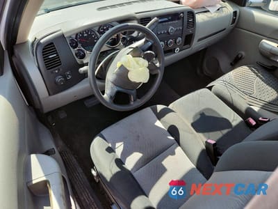 Zdjęcie 8 z 12 samochodu: 2007 CHEVROLET SILVERADO C2500 HEAVY DUTY VIN:1GCHC24K97E511947 - miniatura