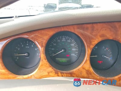 Zdjęcie 9 z 12 samochodu: 2000 JAGUAR XK8 VIN:SAJJA42C0YNA10921 - miniatura