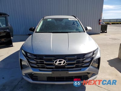 Piąte zdjęcie samochodu w środku: 2025 HYUNDAI TUCSON SEL VIN:5NMJB3DE6SH564180 - miniatura