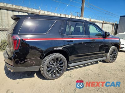 Trzecie zdjęcie samochodu z tyłu: 2025 CHEVROLET TAHOE K1500 Z71 VIN:1GNS6PRD8SR416647 - miniatura