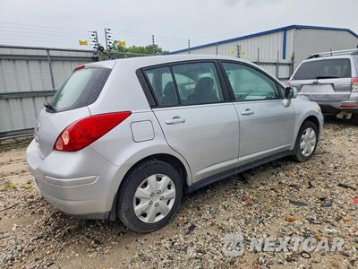 Trzecie zdjęcie samochodu z tyłu: 2010 NISSAN VERSA 1.8 S VIN:3N1BC1CP8AL393669 - miniatura