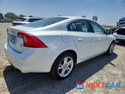 Trzecie zdjęcie samochodu z tyłu: 2015 VOLVO S60 PREMIER+ VIN:YV1612TC3F1310052 - miniatura