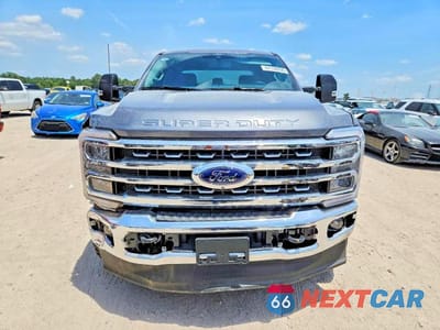 Piąte zdjęcie samochodu w środku: 2026 FORD F250 SUPER DUTY VIN:1FT8W2BT0TEC44307 - miniatura