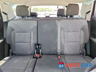 Zdjęcie 10 z 13 samochodu: 2021 CHEVROLET TRAVERSE LS VIN:1GNERFKW9MJ188279 - miniatura