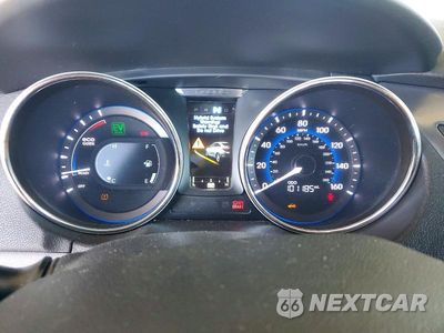 Zdjęcie 9 z 12 samochodu: 2013 HYUNDAI SONATA HYBRID VIN:KMHEC4A43DA071467 - miniatura