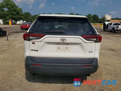 Zdjęcie 6 z 12 samochodu: 2021 TOYOTA RAV4 XLE VIN:2T3W1RFV1MC153830 - miniatura