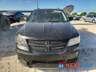 Piąte zdjęcie samochodu w środku: 2020 DODGE JOURNEY SE VIN:3C4PDCAB6LT180841 - miniatura