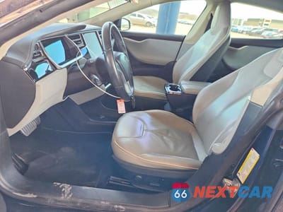 Zdjęcie 7 z 12 samochodu: 2013 TESLA MODEL S VIN:5YJSA1DP6DFP04598 - miniatura