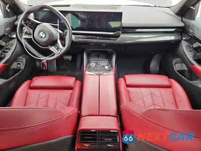 Zdjęcie 8 z 12 samochodu: 2025 BMW 530 I VIN:WBA43FJ06SCU14912 - miniatura