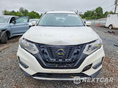Piąte zdjęcie samochodu w środku: 2017 NISSAN ROGUE S VIN:JN8AT2MV3HW001055 - miniatura