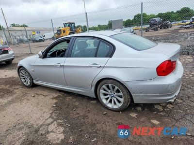 Drugie zdjęcie samochodu z przodu: 2011 BMW 328 XI VIN:WBAPK7C50BA974127 - miniatura