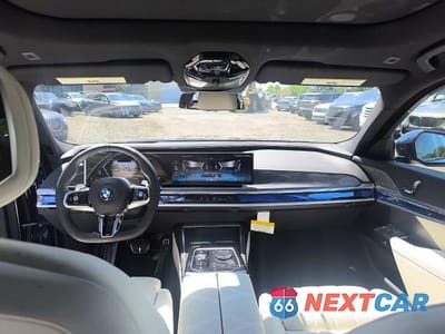 Zdjęcie 9 z 14 samochodu: 2026 BMW 740 XI VIN:WBA33EH02TCW78982 - miniatura