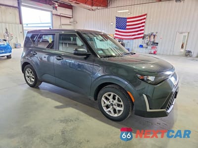 Czwarte zdjęcie samochodu z boku: 2025 KIA SOUL LX VIN:KNDJ23AU3S7263871 - miniatura