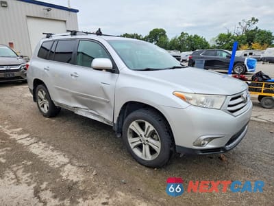 Czwarte zdjęcie samochodu z boku: 2011 TOYOTA HIGHLANDER LIMITED VIN:5TDDK3EH3BS092944 - miniatura
