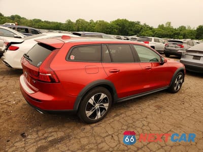 Trzecie zdjęcie samochodu z tyłu: 2020 VOLVO V60 CROSS COUNTRY T5 MOMENTUM VIN:YV4102WK2L1030735 - miniatura