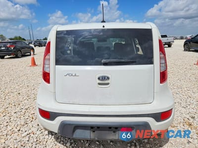 Zdjęcie 6 z 12 samochodu: 2012 KIA SOUL BASE VIN:KNDJT2A53C7358237 - miniatura