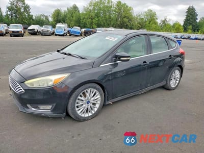 2015 FORD FOCUS TITANIUM 1FADP3N22FL222111 - główne zdjęcie licytacji z USA - miniatura