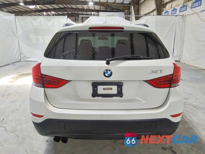 Zdjęcie 6 z 13 samochodu: 2015 BMW X1 SDRIVE28I VIN:WBAVM1C57FV318150 - miniatura