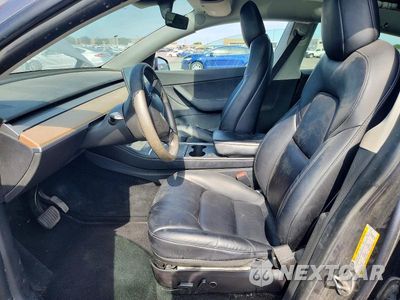Zdjęcie 7 z 14 samochodu: 2022 TESLA MODEL Y VIN:7SAYGDEE2NF315713 - miniatura