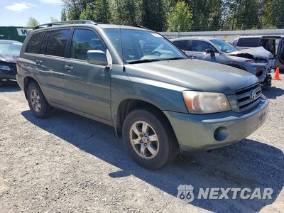 Czwarte zdjęcie samochodu z boku: 2005 TOYOTA HIGHLANDER BASE VIN:JTEEP21AX50128706 - miniatura