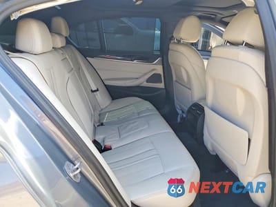 Zdjęcie 10 z 12 samochodu: 2023 BMW 530 I VIN:WBA53BH06PWY23551 - miniatura