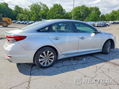 Trzecie zdjęcie samochodu z tyłu: 2016 HYUNDAI SONATA SPORT VIN:5NPE34AF1GH352282 - miniatura