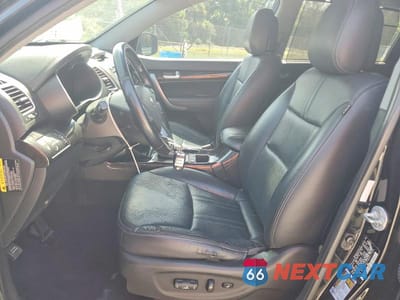 Zdjęcie 7 z 13 samochodu: 2014 KIA SORENTO SX VIN:5XYKW4A73EG517966 - miniatura