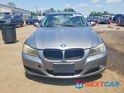Piąte zdjęcie samochodu w środku: 2009 BMW 328 XI SULEV VIN:WBAPK53519A643278 - miniatura