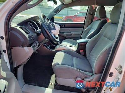 Zdjęcie 7 z 12 samochodu: 2014 TOYOTA TACOMA DOUBLE CAB VIN:3TMLU4EN6EM136568 - miniatura