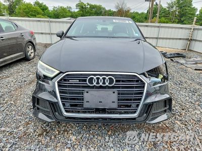 Piąte zdjęcie samochodu w środku: 2019 AUDI A3 PREMIUM PLUS VIN:WAUJEGFF2K1028094 - miniatura