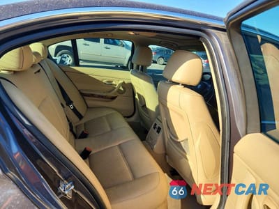 Zdjęcie 10 z 12 samochodu: 2006 BMW 330 XI VIN:WBAVD33566KV68380 - miniatura