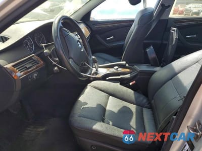 Zdjęcie 7 z 12 samochodu: 2010 BMW 528 XI VIN:WBANV1C56AC157694 - miniatura