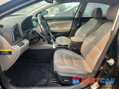 Zdjęcie 7 z 12 samochodu: 2018 HYUNDAI ELANTRA LIMITED VIN:5NPD84LF6JH272221 - miniatura