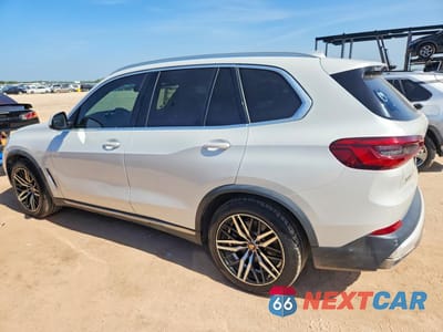 Drugie zdjęcie samochodu z przodu: 2019 BMW X5 XDRIVE40I VIN:5UXCR6C5XKLL05633 - miniatura