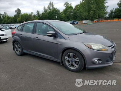 Czwarte zdjęcie samochodu z boku: 2014 FORD FOCUS SE VIN:1FADP3K20EL290409 - miniatura