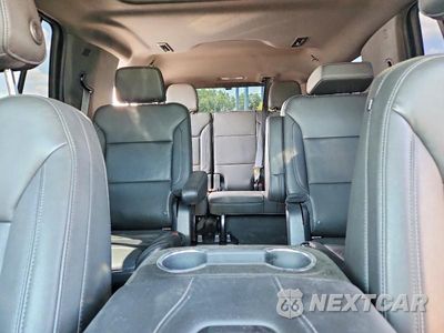 Zdjęcie 10 z 13 samochodu: 2022 CHEVROLET TAHOE K1500 LT VIN:1GNSKNKD3NR142966 - miniatura
