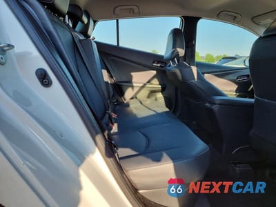Zdjęcie 10 z 12 samochodu: 2020 TOYOTA PRIUS XLE AWD-E VIN:JTDL9RFU1L3015076 - miniatura