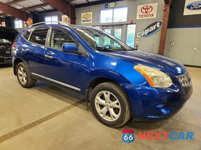 Czwarte zdjęcie samochodu z boku: 2011 NISSAN ROGUE S VIN:JN8AS5MV0BW262123 - miniatura