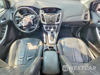 Zdjęcie 8 z 12 samochodu: 2013 FORD FOCUS SE VIN:1FADP3F25DL137582 - miniatura