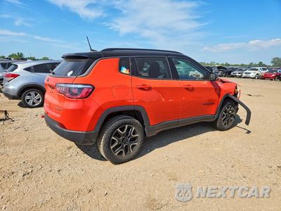 Trzecie zdjęcie samochodu z tyłu: 2018 JEEP COMPASS TRAILHAWK VIN:3C4NJDDB2JT455071 - miniatura