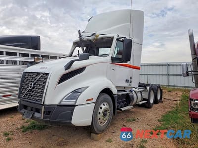 Drugie zdjęcie samochodu z przodu: 2023 VOLVO VN VNL VIN:4V4NC9EGXPN316644 - miniatura